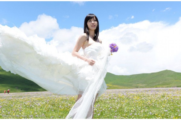 武汉街头一景：排队等茶，这茶有什么魔力？